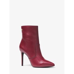 New in Box Michael Kors Blaine Bootie Size 8